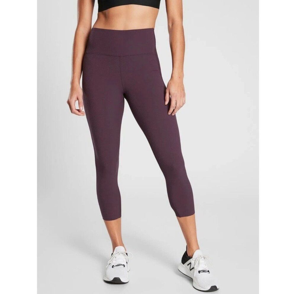 Athleta Ultimate Dobby Mesh Capri Tights XS Mulberry Rose Plum High Rise Running